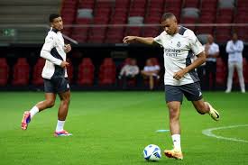 自由發揮空 自由發揮空